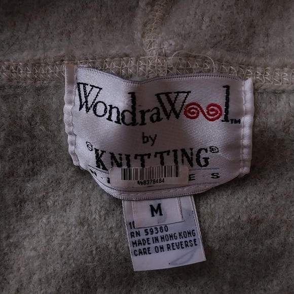 Light green wool zip up - Picture 4 of 4